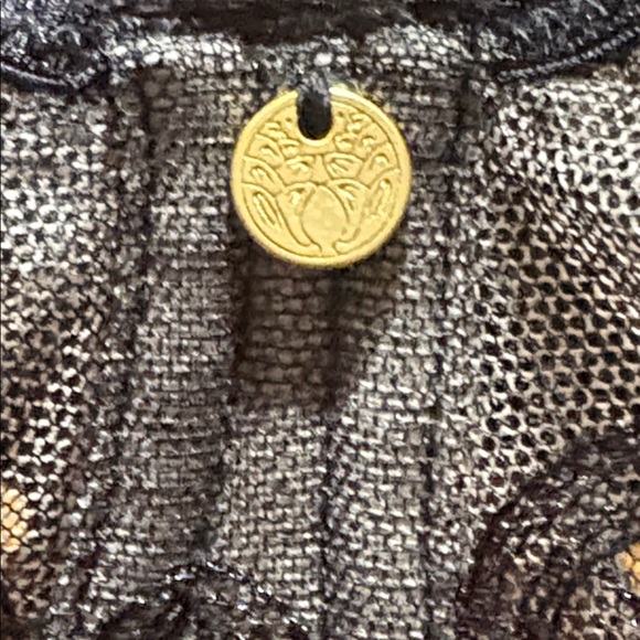 EUC Natori Black Lace Bra - Picture 2 of 7